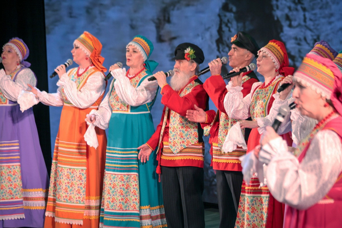 На сцене ГЦК прошел отчетный концерт народного хора «Вдохновение» 