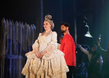 Театральный сезон Маяковки завершила премьера гибридного спектакля «Капитанская дочка»