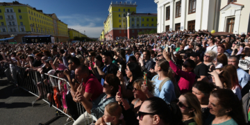 «С Днём всех влюблённых в Норильск!»