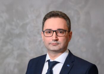 Вице-президент, директор ЗФ «Норникеля» Александр Леонов поздравил норильчан с Днём города, Днём Компании и Днём металлурга