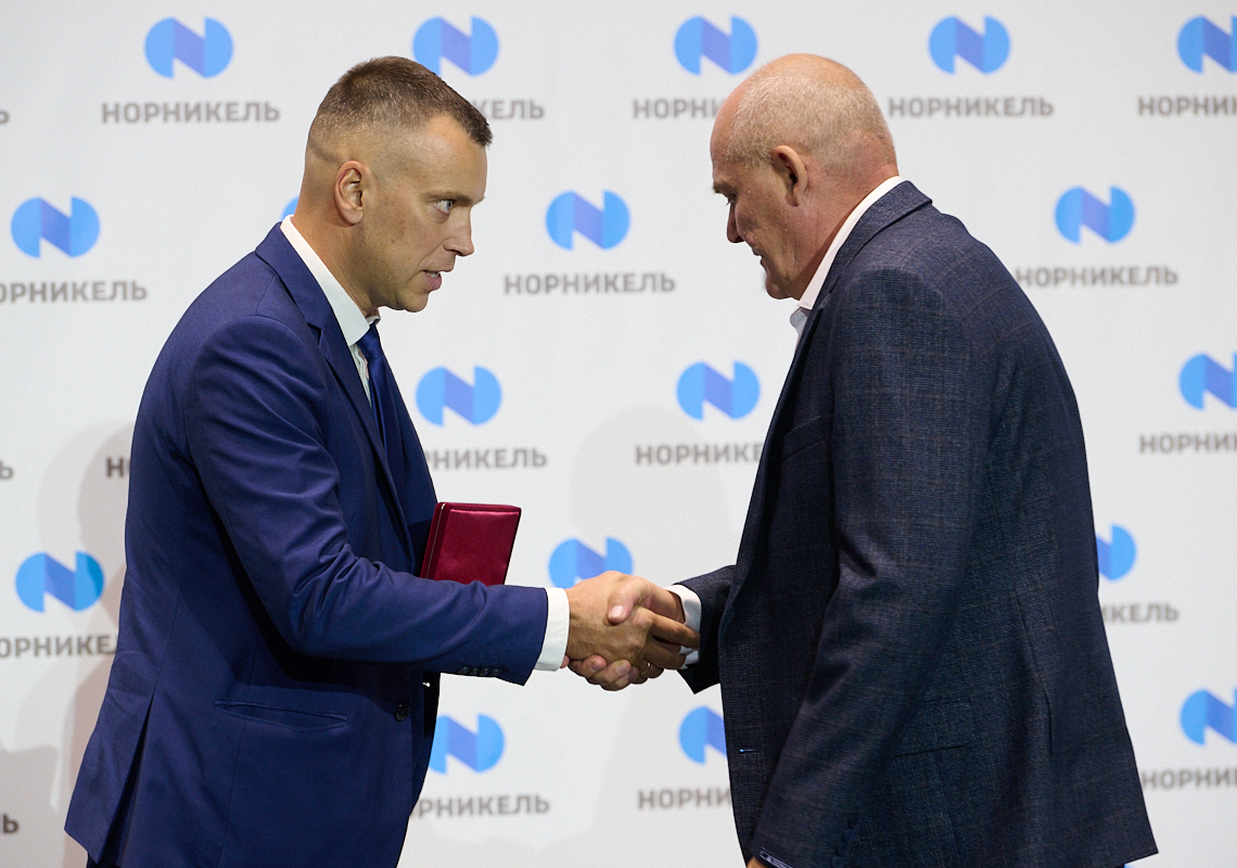 Ко Дню шахтёра работников добывающей отрасли компании «Норникель» отметили наградами
