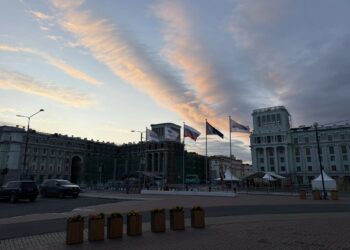 Краевые экологи следят за воздухом Норильска из передвижной лаборатории