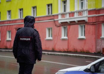 Инспекторы ГИБДД в Норильске за полчаса рейда поймали двух нарушителей
