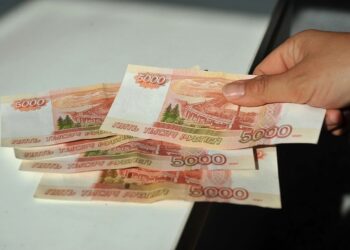 Норичанина отправили на принудительные работы за долг по алиментам в 1,7 млн